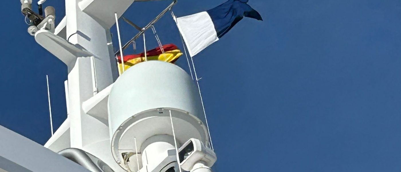 Bandera Alfa durante operación de Mar de Fons